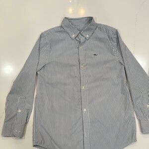 Vineyard vines boys performance button down, size 7